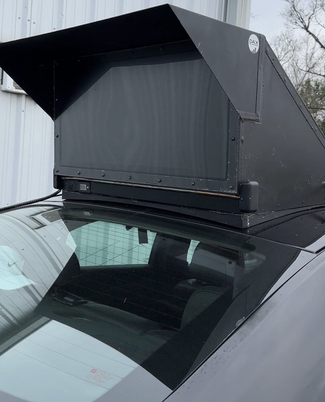Mobiletiser Gen 1 Base vehicle-mounted advertising display